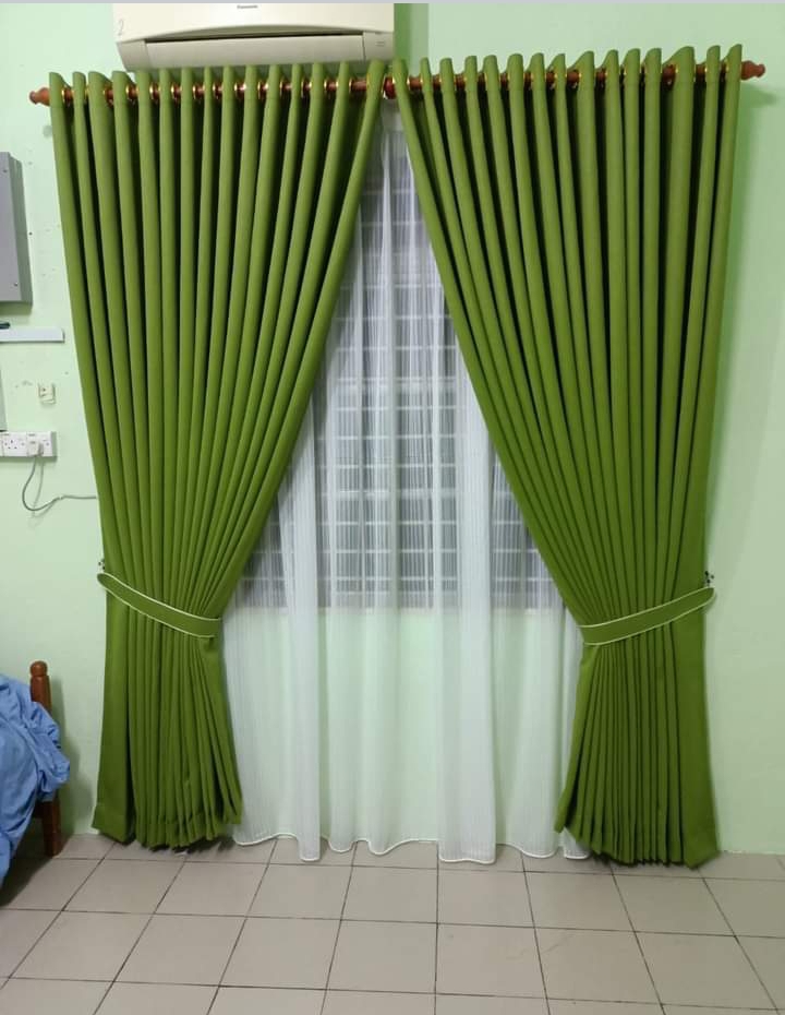 Luxurious velvet curtains - Gallery Image 4